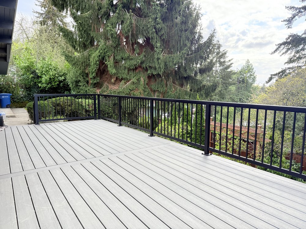 Rooftop Pedestal Deck in Portland