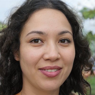 Profile photo of Sarah Mendoza, a Portland homeowner who reviewed our deck work